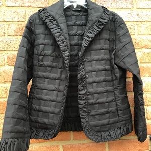 Exquisite Samuel Dong viscose black jacket. Size small.